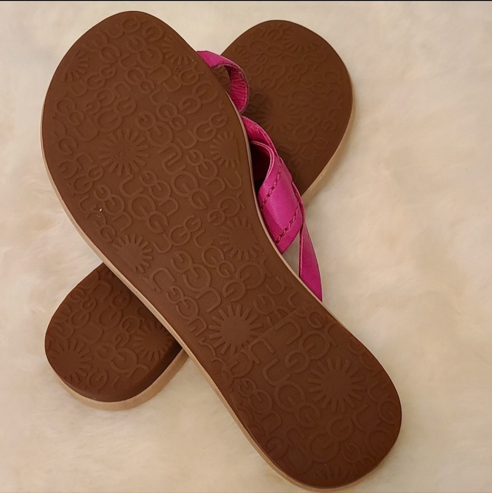 Ugg Sandals - Picture 4 of 4